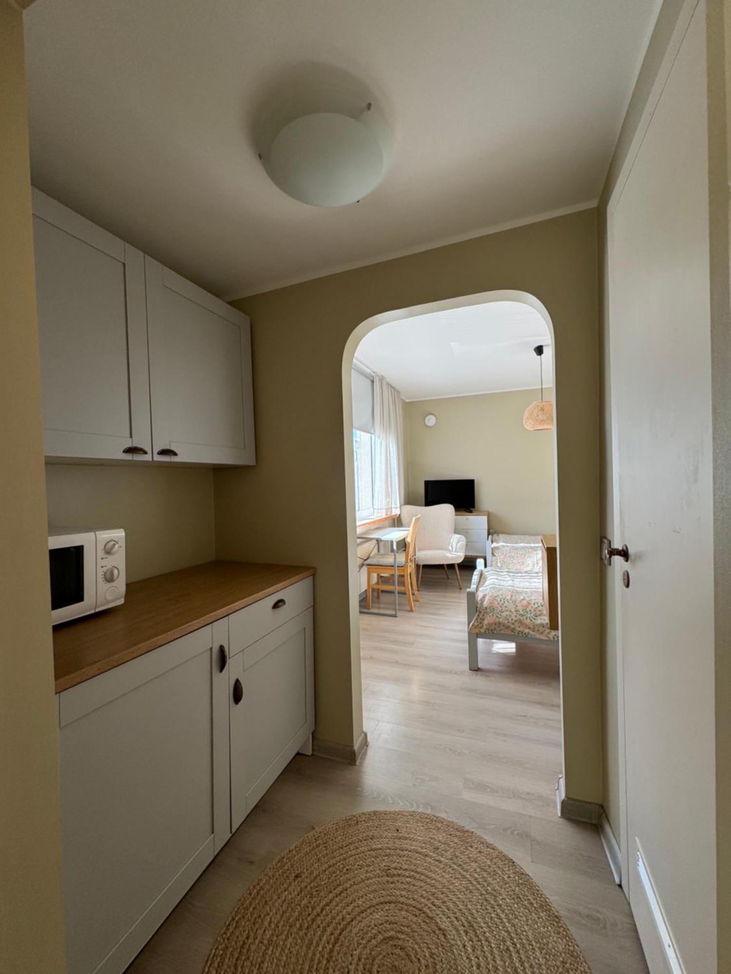 Ohtu Poik 4 City Center Apartment Pärnu Exteriör bild