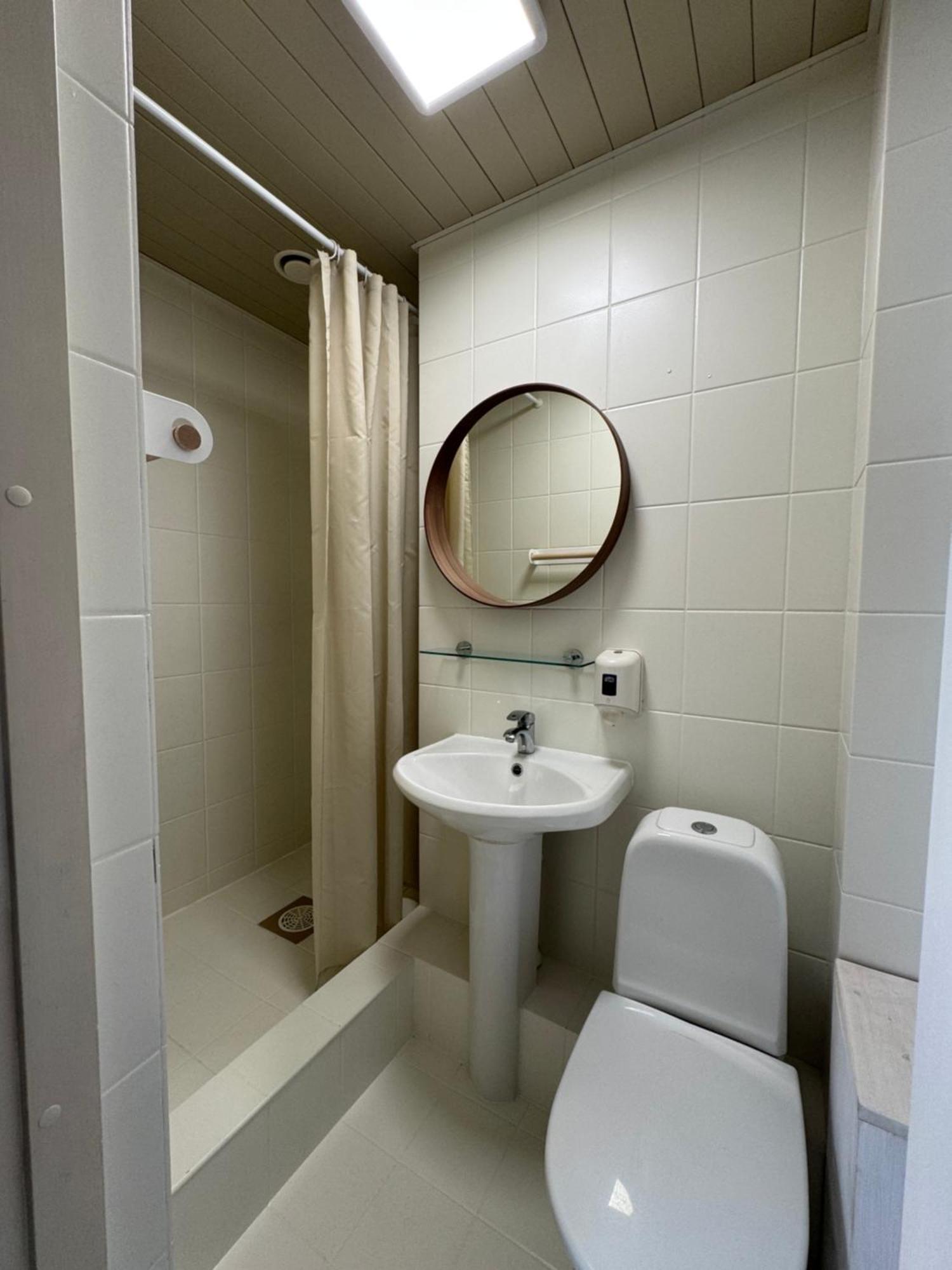Ohtu Poik 4 City Center Apartment Pärnu Exteriör bild